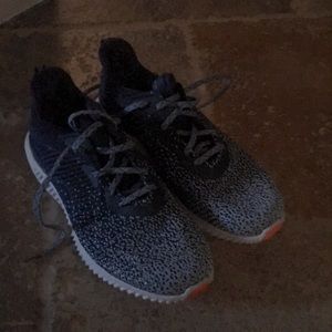 Adidas AlphaBounce US size 8